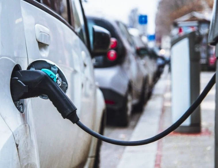 Ottawa is investing $10.9 million in nearly 400 charging stations